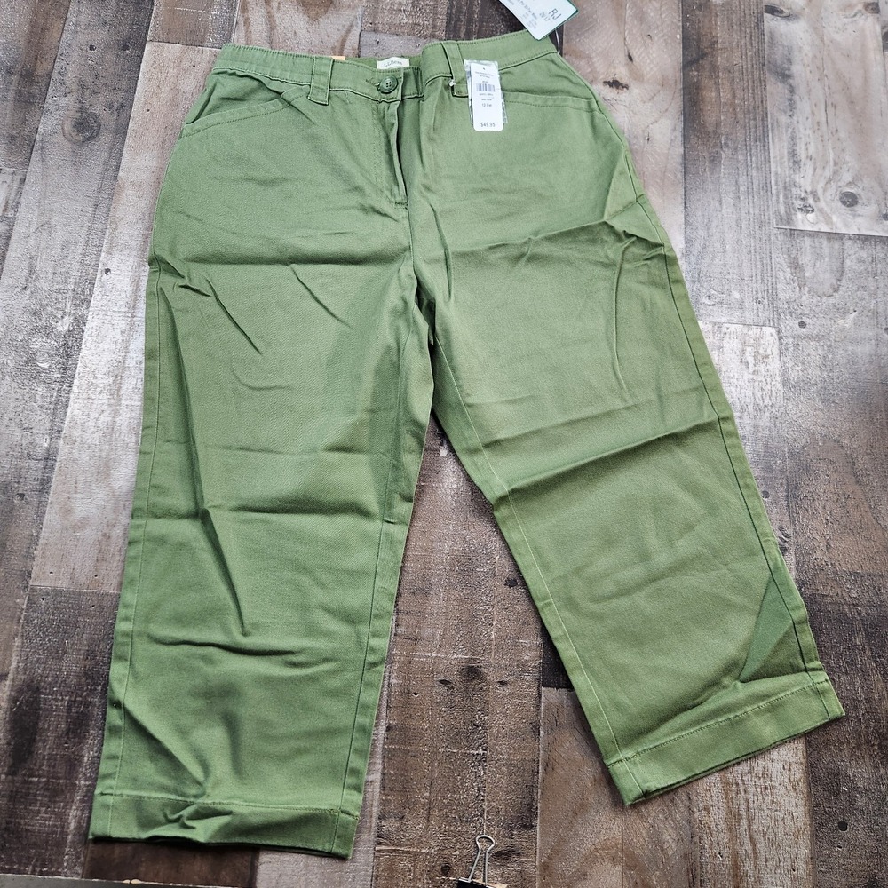 Womens LL Bean size 12 Petite Green Classic Fit Stretch Capri Pants 20.5" inseam